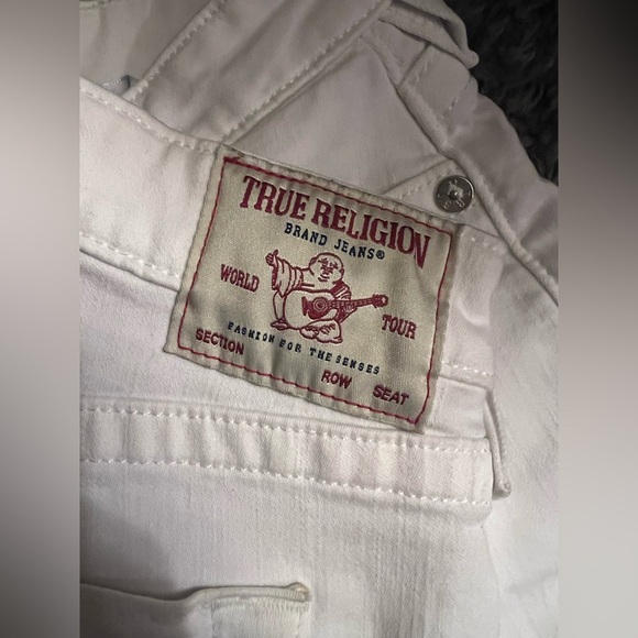 True Religion White Jean Shorts with Red Patch - Picture 1 of 5